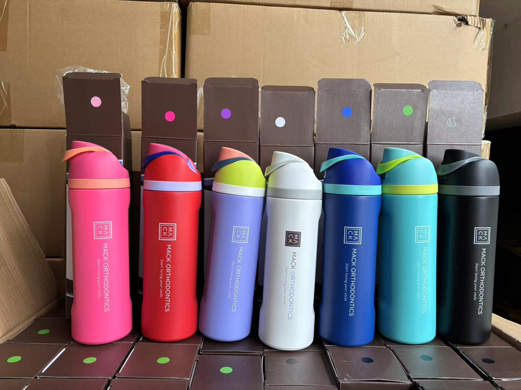 Top Owala FreeSip Alternatives for Private Label Brands (OEM Guide)